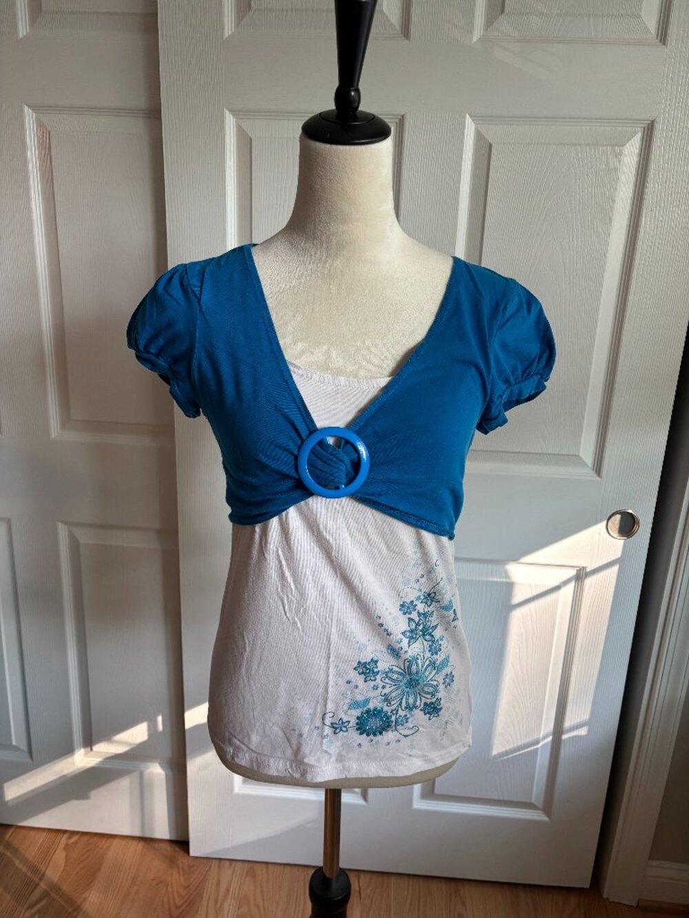 Deb White &  Blue Top -Size Medium